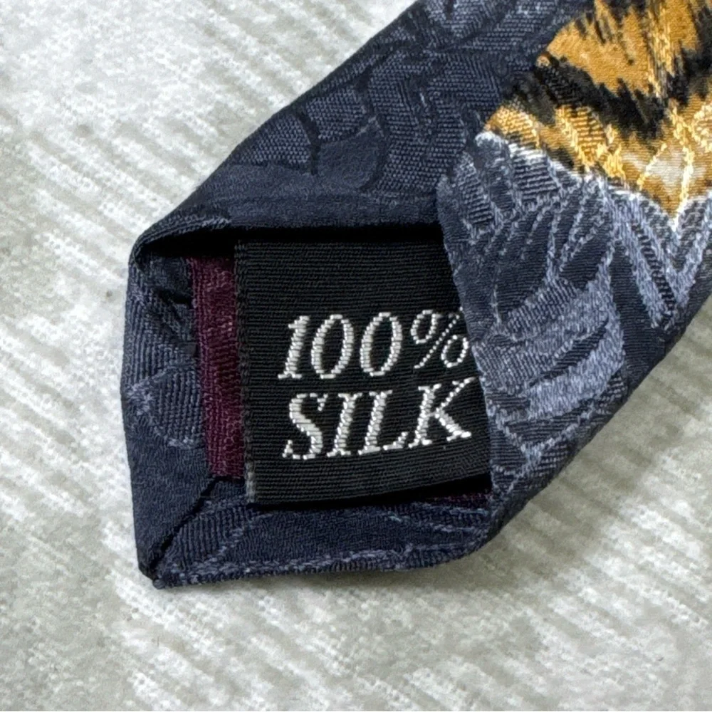 Vintage 1993 Silk Tie Wolf Graphic Endangered Species Made in USA Taking A Break
